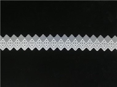 ลูกไม้ปักตาข่าย